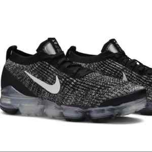 Nike Mens Air VaporMax Flyknit 3 Oreo